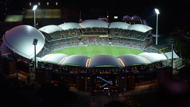 27/11/15 - Aerial photos of Adelaide Oval at 4:15 on day one of the first ever day/night test cricket match between New Zealand and Australia. Photo Naomi Jellicoe