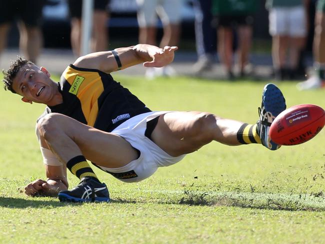 Best pics from weekend’s local footy action