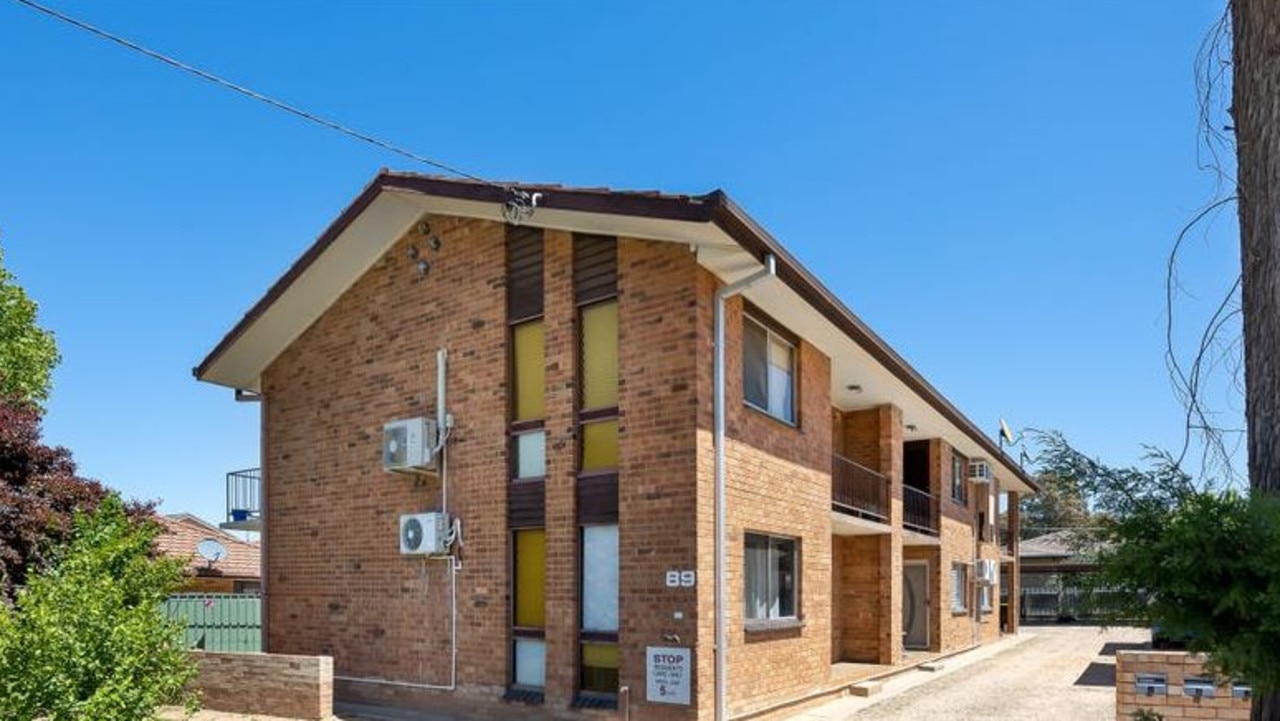 6/89 Ziegler Avenue, Kooringal NSW Real estate - Kooringal was the cheapest NSW suburb for units.