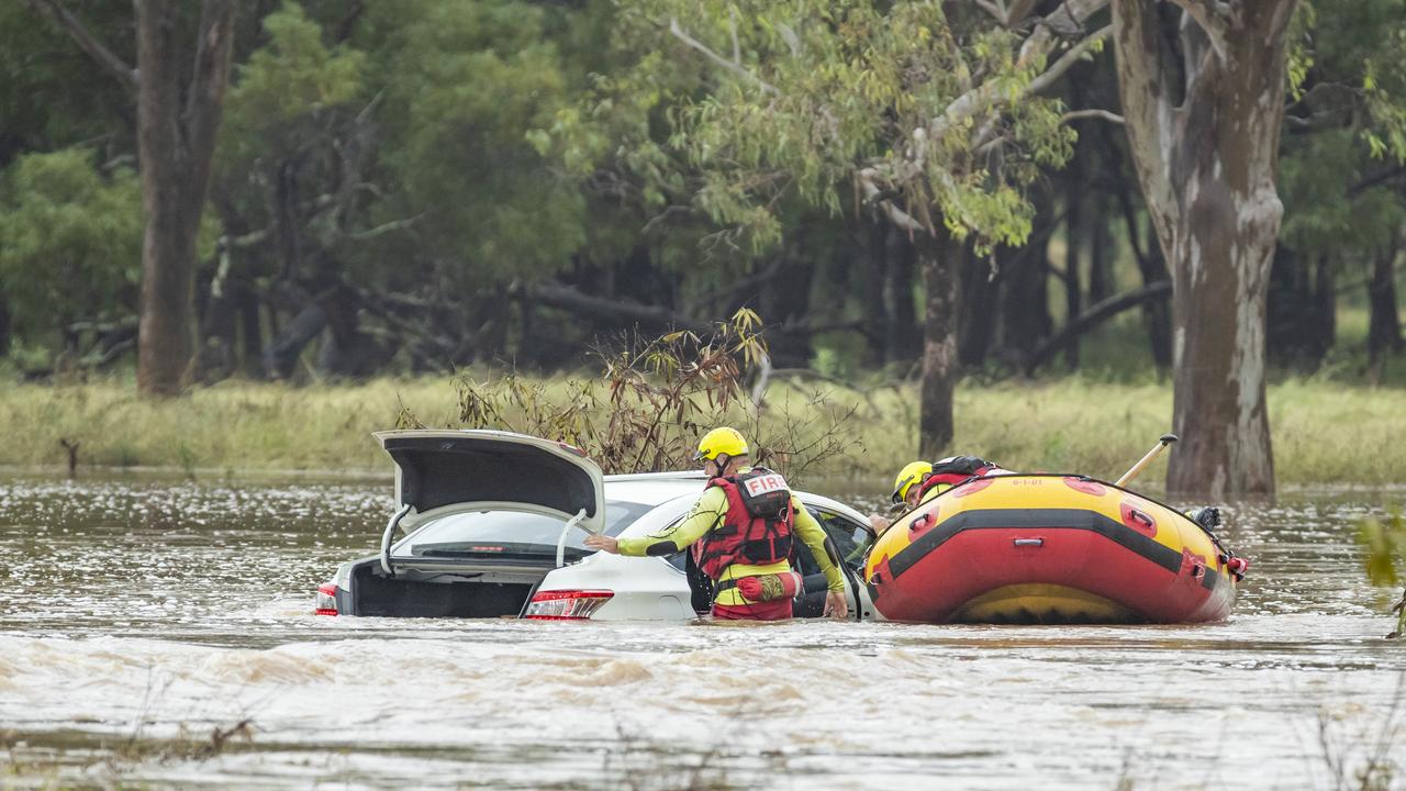 Queensland on alert for more floods