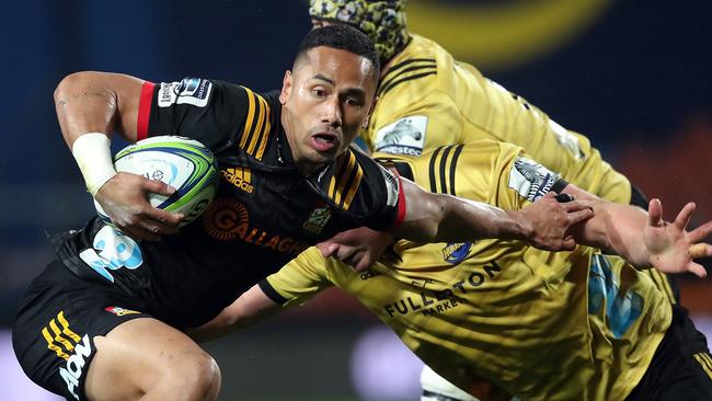 Chiefs winger Toni Pulu looks to break the defence in Hamilton.