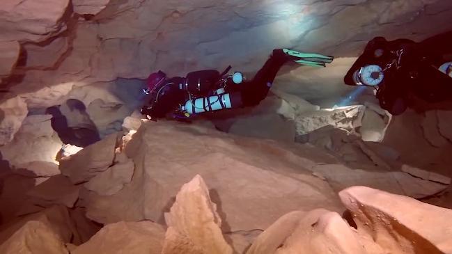 Nullarbor cave diving with Mexican cave explorer Michel Vazquez