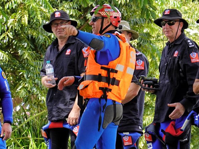 Maclean SES NSW prepare the levee wall for potential flooding on 3 March. Picture: Stephen Ward