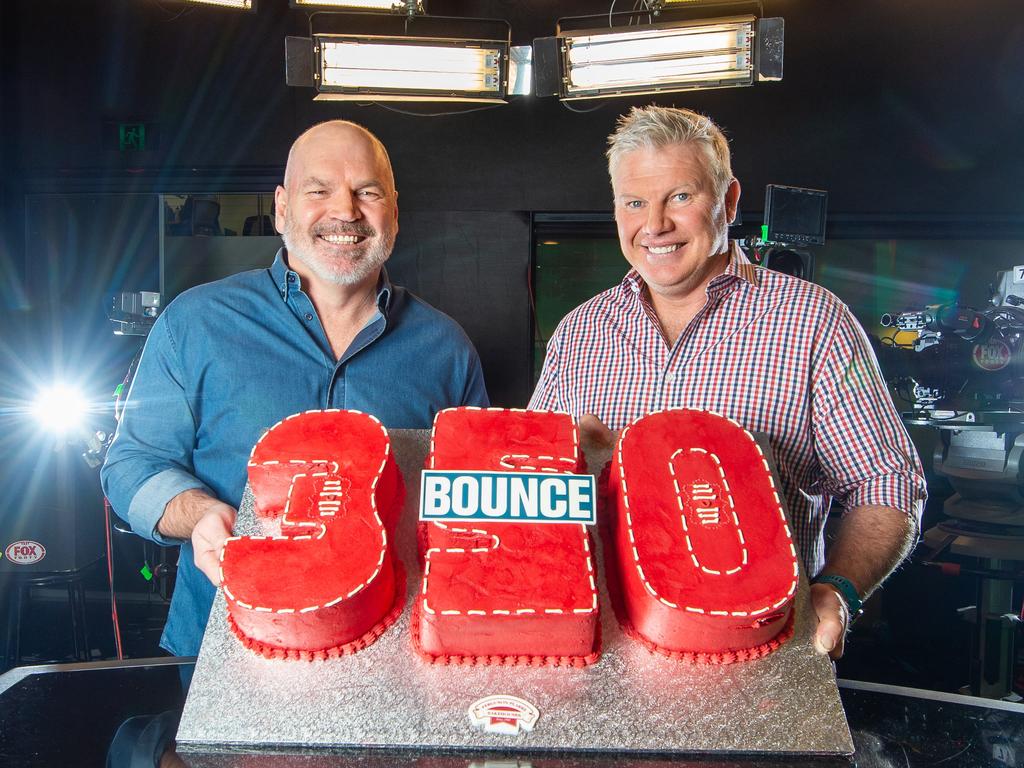 The Footy Show Co-hosts Jason Dunstall and Danny Frawley(right) with the show's 350th birthday cake.