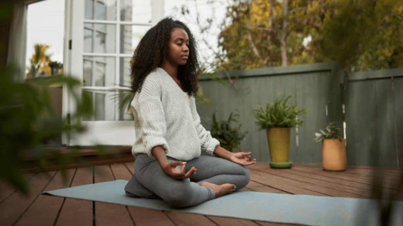 <p><b>#1.Practice mindfulness</b></p><p><span>Whether it&rsquo;s meditation, mindful movement or bringing greater awareness to sensations, Kim says mindfulness practices can help you slow down and be really present to what&rsquo;s happening in the here and now.&nbsp;</span></p><p><span>&ldquo;It doesn't matter if that's dance, if that's meditation, if that's embodiment, if that's going on a walk,&rdquo; she explains.</span></p><p><span>&ldquo;But there needs to be something that helps you regularly come into the present moment and notice what's going on inside without needing to change it.&nbsp;</span></p><p><span>&ldquo;Regular practice is amazing for stress management, but it's also amazing to open you to the possibility of wanting to have sex.&rdquo;</span></p>