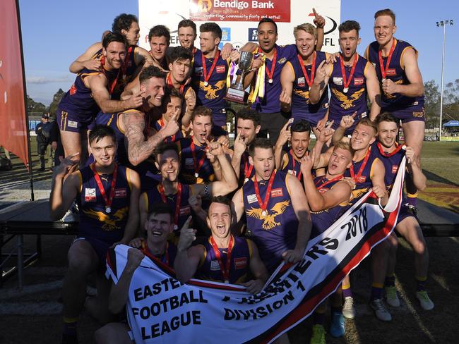 Vermont celebrates its 2018 premiership. Picture: Andy Brownbill