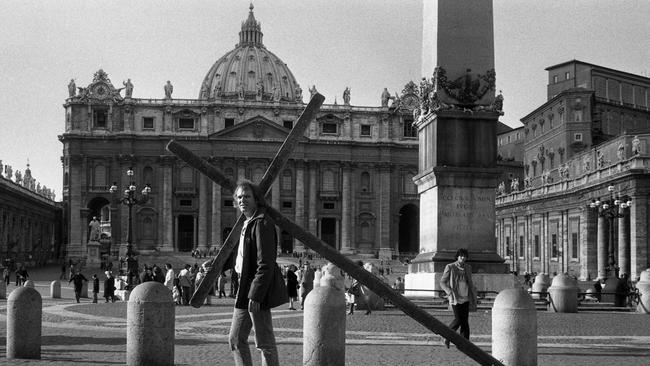 Arthur Blessitt reaches St Peter's Square in Vatican City in December 1979. Picture: Getty Images