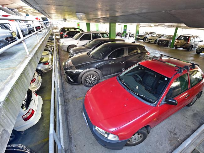 The full Gosford Railway Station commuter car park. Pic: Troy Snook/AAP Image