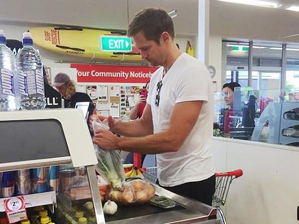 Alexander Skarsgard shopping at Coles, Miami, on Monday. Photo: Instagram/@annie.j.v