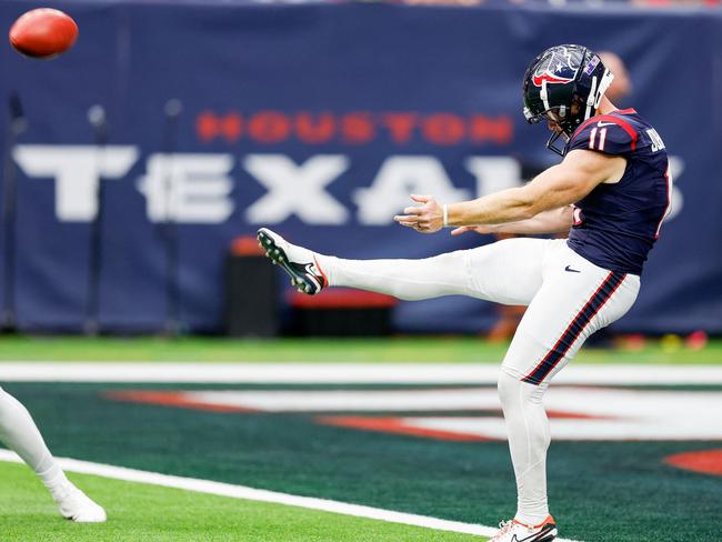 HOUSTON, TEXAS - DECEMBER 31: Cameron Johnston #11 of the Houston Texans punts during the first half of a game against the Tennessee Titans at NRG Stadium on December 31, 2023 in Houston, Texas.   Wesley Hitt/Getty Images/AFP (Photo by Wesley Hitt / GETTY IMAGES NORTH AMERICA / Getty Images via AFP)