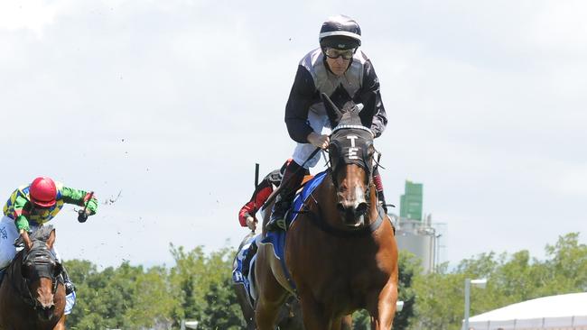 Houtzen, ridden by Jeff Lloyd and trained by Toby Edmonds, blitzes the field at the Gold Coast. Picture: Grant Peters, Trackside Photography