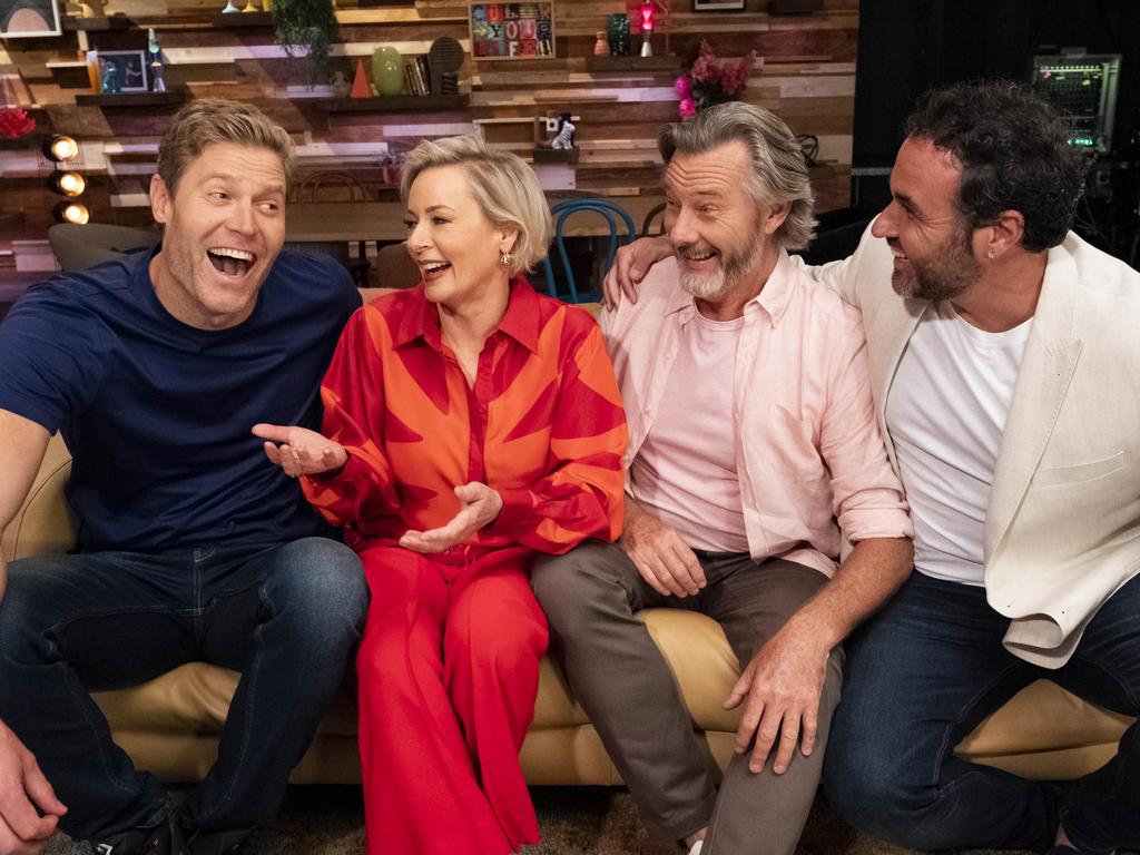 The Living Room was hosted by Dr Chris Brown, Amanda Keller, Barry DuBois and Miguel Maestre.