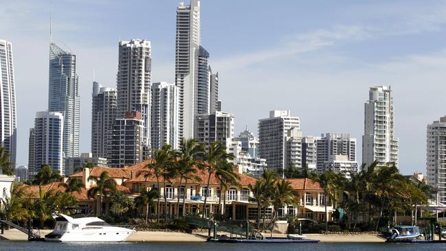 Gold Coast developer Bob Ell joins protest against Budds Beach tower ...