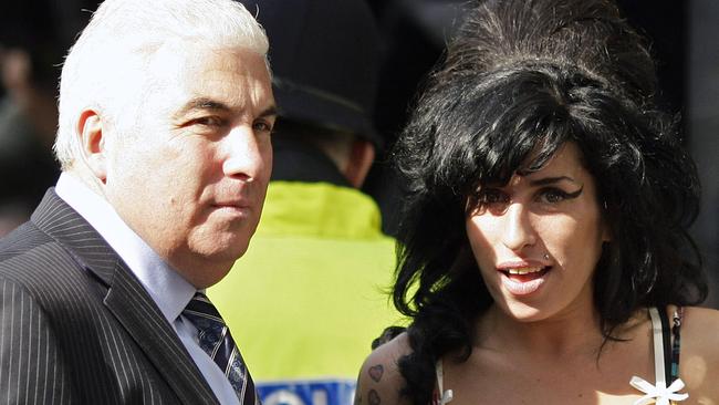 Amy Winehouse: Ghost Of Singer Visits Her Dad, Mitch Winehouse | News ...