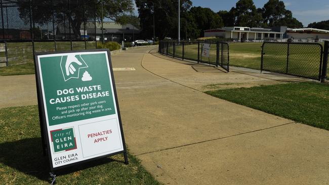 Pet owners are being urged to bin it, or swim in it, with dog faeces contaminating Port Phillip Bay beaches.