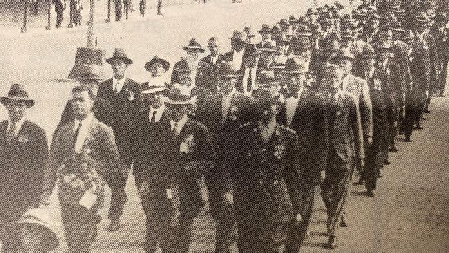 World War I veterans march through Southport on Anzac Day in the 1930s.