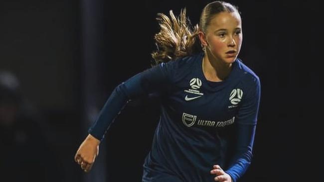 Poppy O'Keefe in action for Victoria at the Football Australia National Youth Championships.