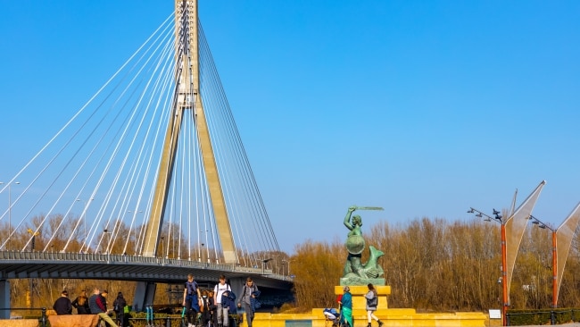 My favourite place on the river for contemplation is under the statue of the mermaid armed with a sword and shield, at the base of Świętokrzyski Bridge.