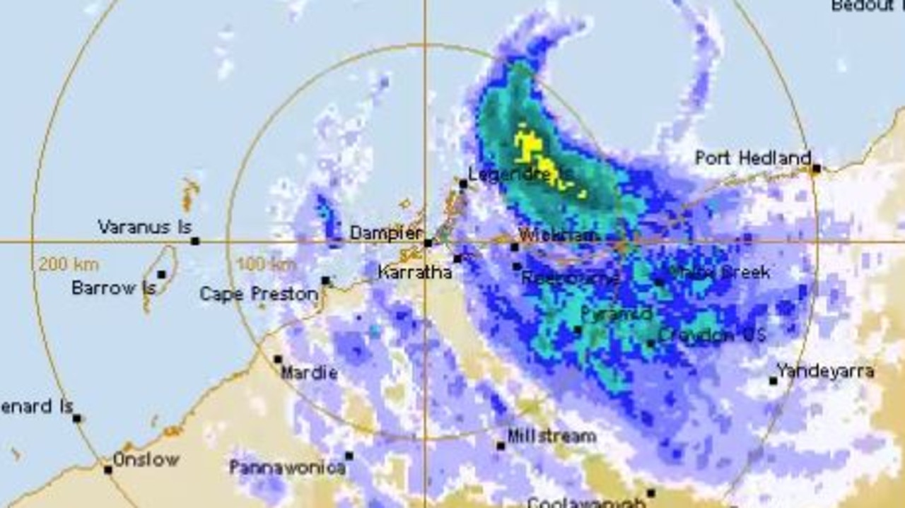 Cyclone Veronica: Red alert for West Australian storm | news.com.au ...