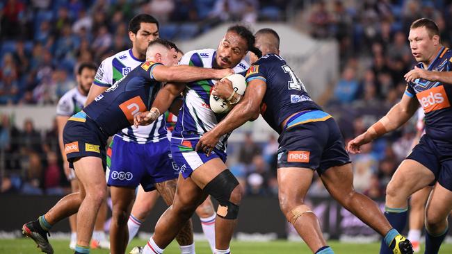 Agnatius Paasi playing for the Warriors against Gold Coast. Picture: AAP Image