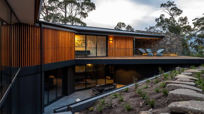 The Stringybark Residence, by JAWS Architects earned the Chapter commendation in the Residential Architecture – Houses (New) section.