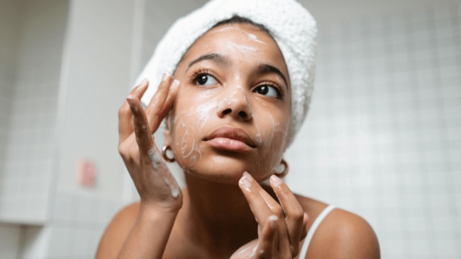 How to embrace simplicity without neglecting your skinFor those looking to downsize the contents of their bathroom cabinet in an attempt to adopt a more natural, minimalist approach to skincare, Osmo says there are three non-negotiable fundamental products and steps everyone should incorporate. Step 1: CleanserOsmo suggests opting for washes that are gentle, non-foaming and unscented, so product buildup (such as makeup and sunscreen) and bacteria can be removed without stripping the skin's natural oils.Step 2: MoisturiserMoisturiser is essential to support the skin barrier and maintain hydration, especially during the cold, dry winter we’re all currently enduring. Step 3: SPF (in the morning) Given that cavemen likely didn’t know about the danger of UV, mimicking their laissez-faire approach to sun protection is nothing if not irresponsible.“SPF is the most essential step to protect against UV damage and premature ageing,” Osmo says.