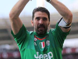 Juventus: Buffon stays - Eurosport