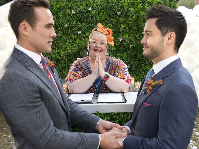 A scene from the same-sex marriage episode of Neighbours. Channel 10.