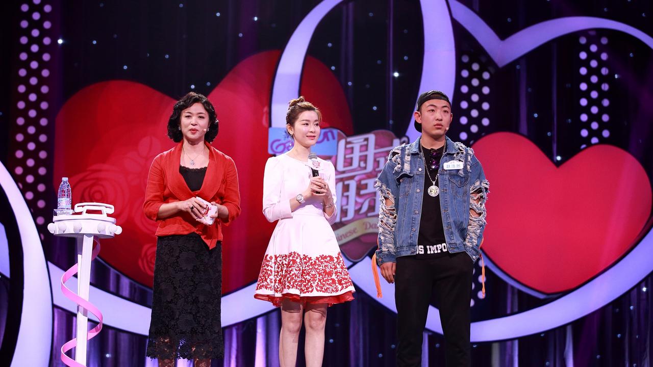 Jin Xing hosting the Chinese dating show Chinese Dating with the Parents. Picture: Supplied/SBS-TV.