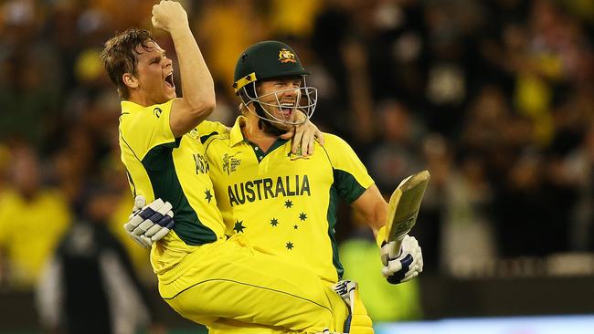 Steve Smith celebrates with Shane Watson after hitting the winning runs. Picture: Phil Hillyard.