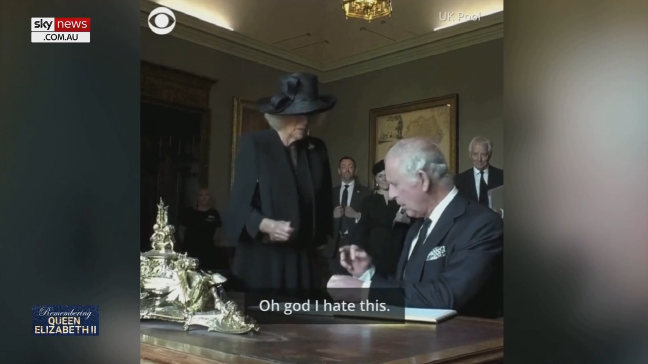 King Charles III becomes frustrated with leaking pen during signing ...