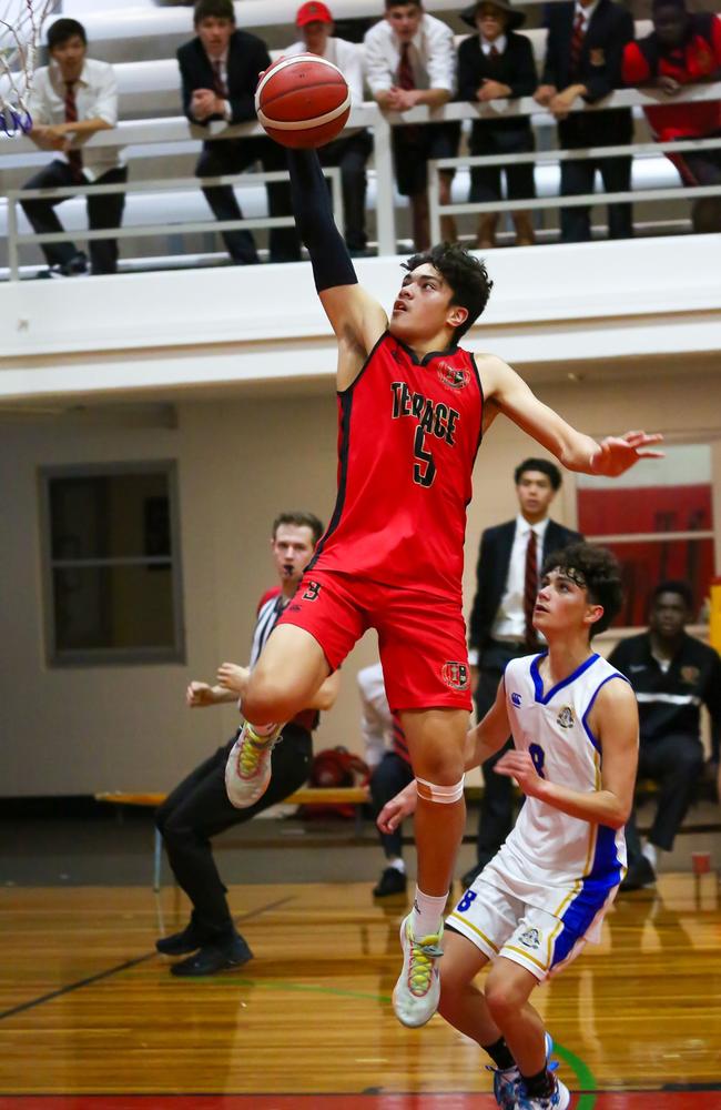 Phoenix Trego throwing it down.