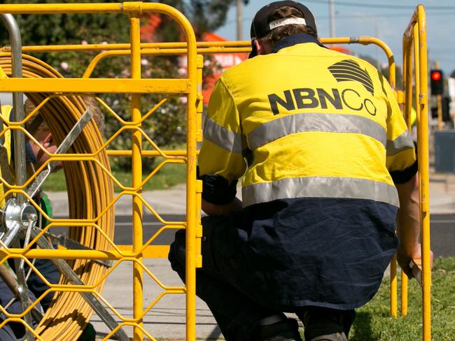 DFX1KR NBN installers in Cheltenham, Victoria, Australia