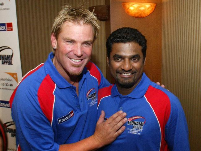 Cricketer Shane Warne (l) with Muttiah Muralitharan in promotion for World XI vs Asian XI tsunami appeal charity match in Melbourne, Vic 09 Jan 2005.