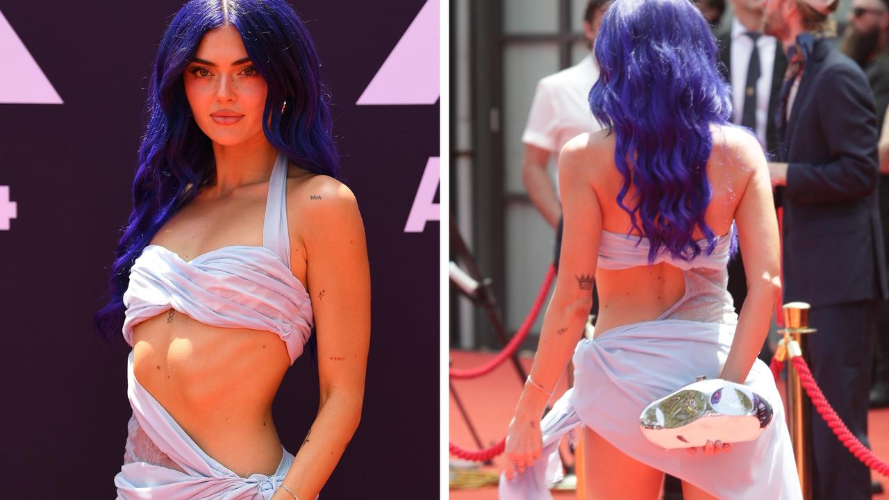 Pop star’s very racy ARIAs red carpet outfit