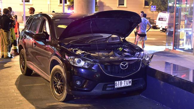 A group of juveniles armed with knives allegedly lead police on a chase across the city, stealing a car and smashing into another tonight. A Queensland Police Service spokeswoman confirmed a car was first stolen on Flinders St about 7.15pm. PICTURE: MATT TAYLOR.