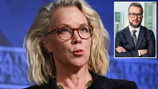 ABC political journalist and board member Laura Tingle has been blasted by news director Justin Stevens, inset.