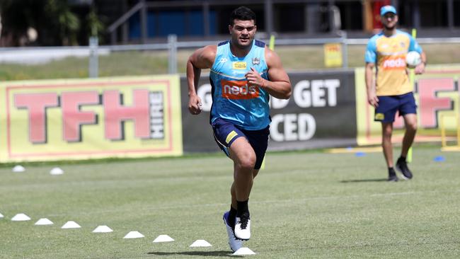 David Fifita goes through the paces ar Titans training. Picture: Nigel Hallett