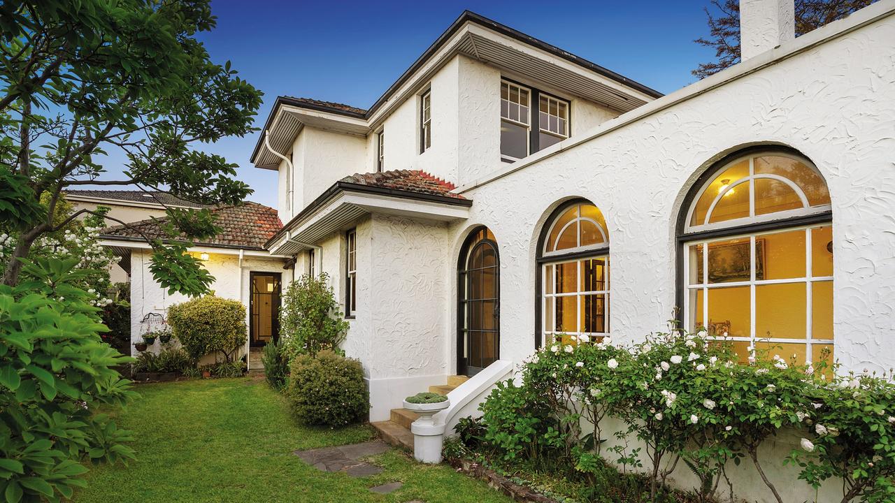 The property at 21 Thomas St, Kew has sold for the first time in 71 years.