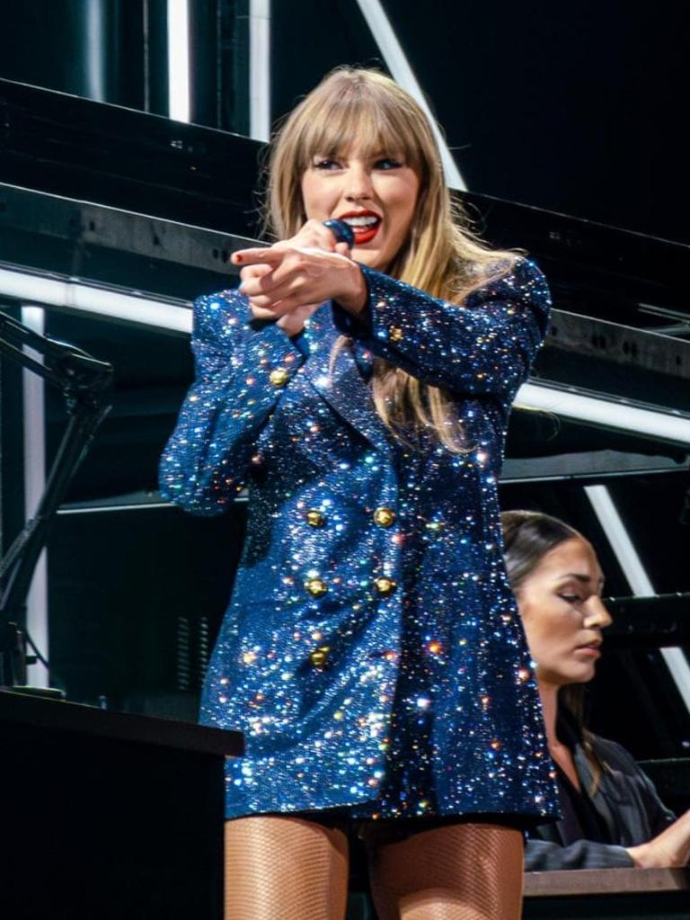 Taylor Swift Gives '22' Hat to 9-Year-Old Girl with Cancer at Sydney Eras  Tour