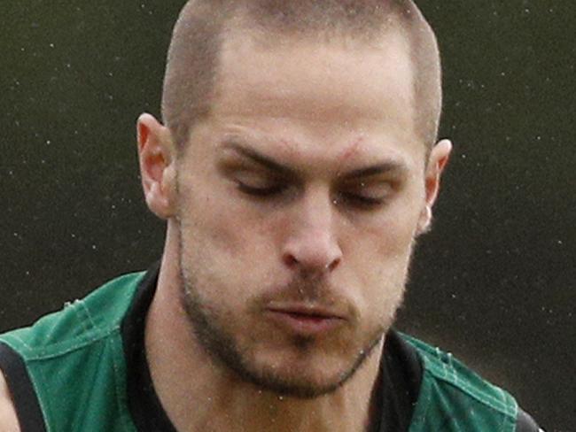 Essendon Bombers player David Zaharakis is seen during a team training session at the Hangar in Melbourne, Wednesday, May 23, 2018. (AAP Image/Daniel Pockett) NO ARCHIVING