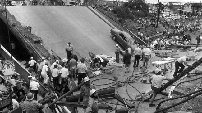 It took 31 hours for the final victim to be removed from the crushed carriages.