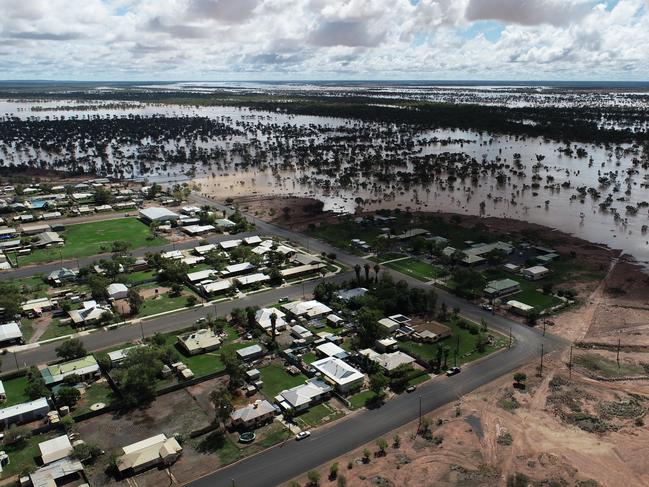 Small town Quilpie has been turned into an inland island as communities across Western Queensland reach record flood levels. Photo taken by: Roger Volz
