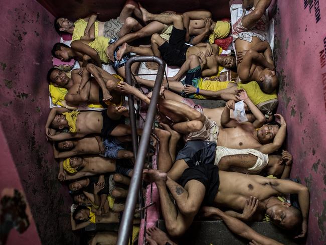 Digital Storytelling Contest. General News - Third Prize, Singles © Noel Celis, Agence France-Presse Title: Life Inside The Philippines’ Most Overcrowded Jail The photos show scenes from Quezon City Jail, one of the Philippines’ most overcrowded prisons. Conditions are getting worse as police wage an unprecedented war on crime. There are 3,800 inmates at the jail, which was built six decades ago to house 800, and they engage in a relentless contest for space. Men take turns to sleep on the cracked cement floor of an open-air basketball court, the steps of staircases, underneath beds and hammocks made out of old blankets.