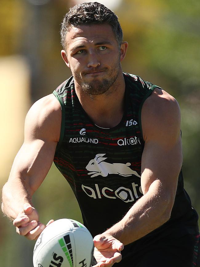 Power says Burgess offered to fly her to Sydney from the Gold Coast.