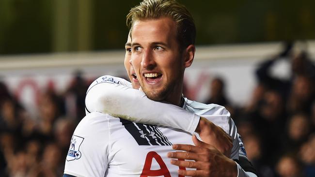 LONDON, ENGLAND - NOVEMBER 22: Harry Kane of Tottenham Hotspur celebrates scoring his teams third goal during the Barclays Premier League match between Tottenham Hotspur and West Ham United at White Hart Lane on November 22, 2015 in London, England. (Photo by Shaun Botterill/Getty Images)