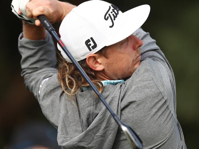 MELBOURNE . 02/12/2022. Australian Open Golf. Day 2.  Australian Cameron Smith watches his tee shot at 14 during his 2nd round at Kingston Heath  . Picture by Michael Klein