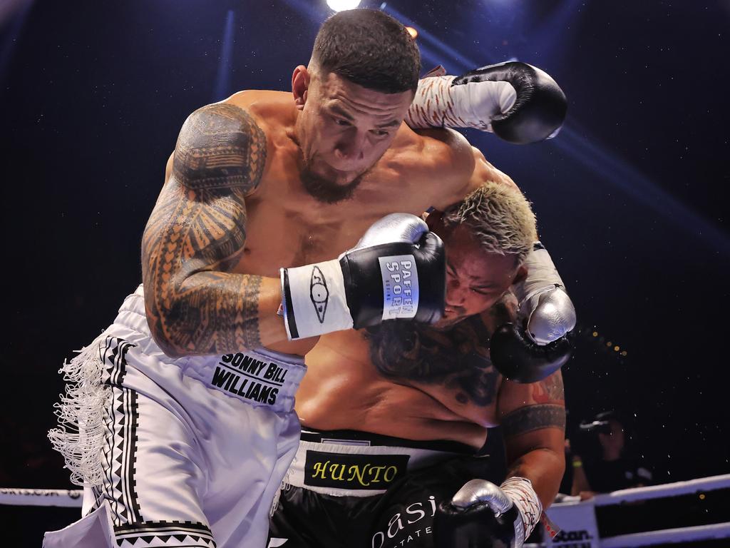 Mark Hunt turned back the clock against Sonny Bill Williams. Picture: Mark Evans/Getty