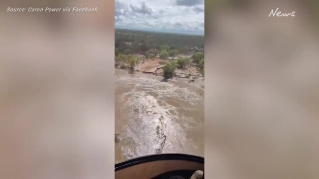 Helicopter flight over Fitzroy floods