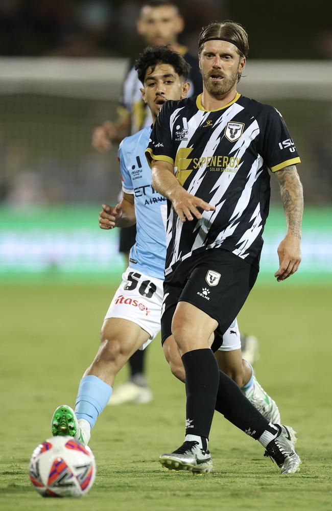 Macarthur Bulls’ Luke Brattan will take over the captaincy ahead of a clash with former club, Sydney FC. Picture: Getty Images